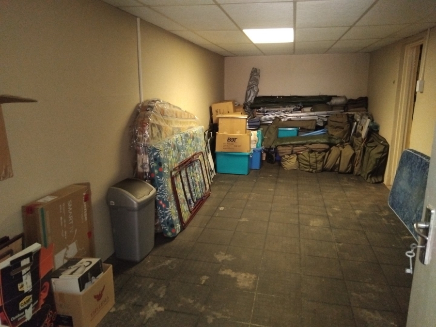 Commercial Property for Sale in Agricultural Holding 400 North West